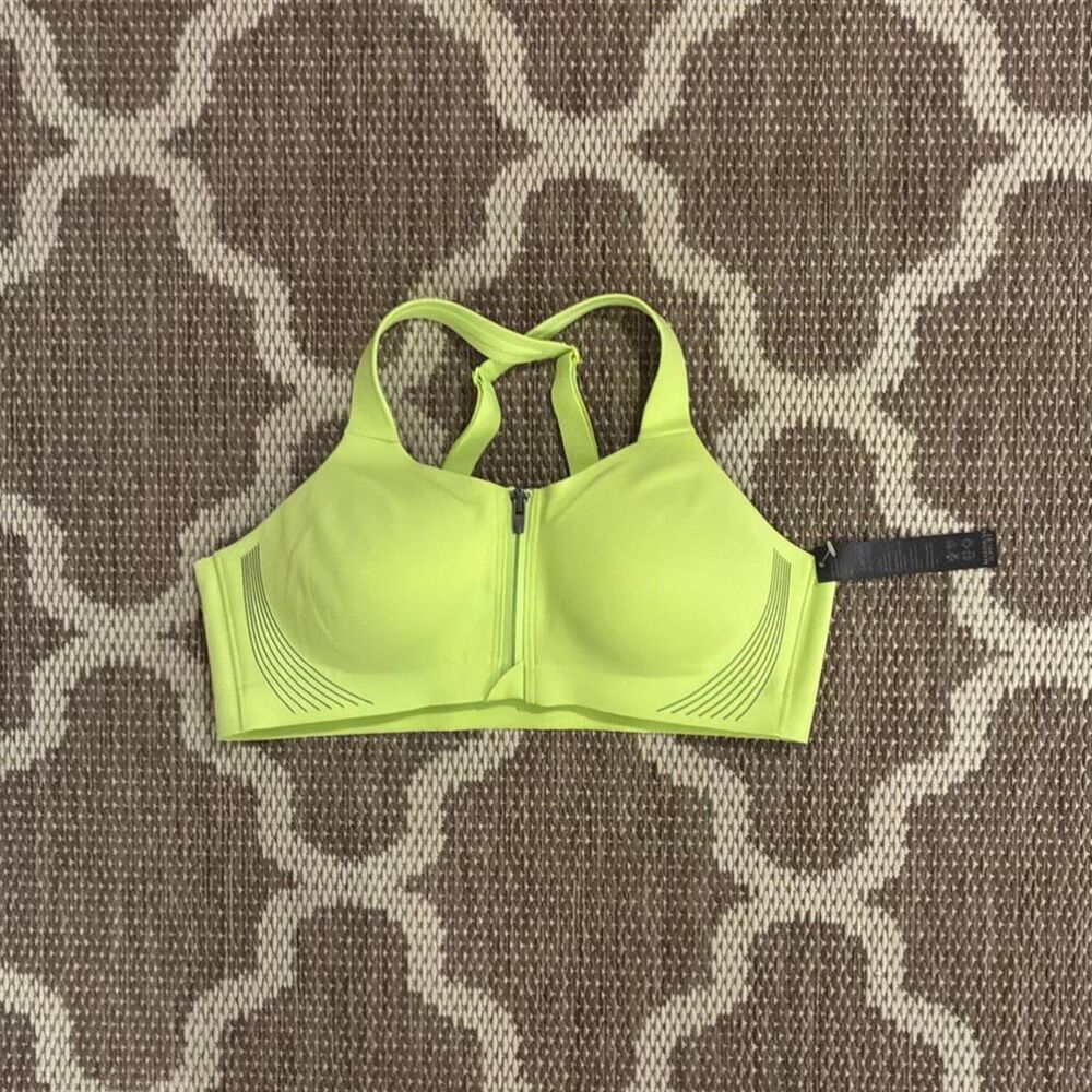 Victoria’s Secret knockout sports bra size 36B